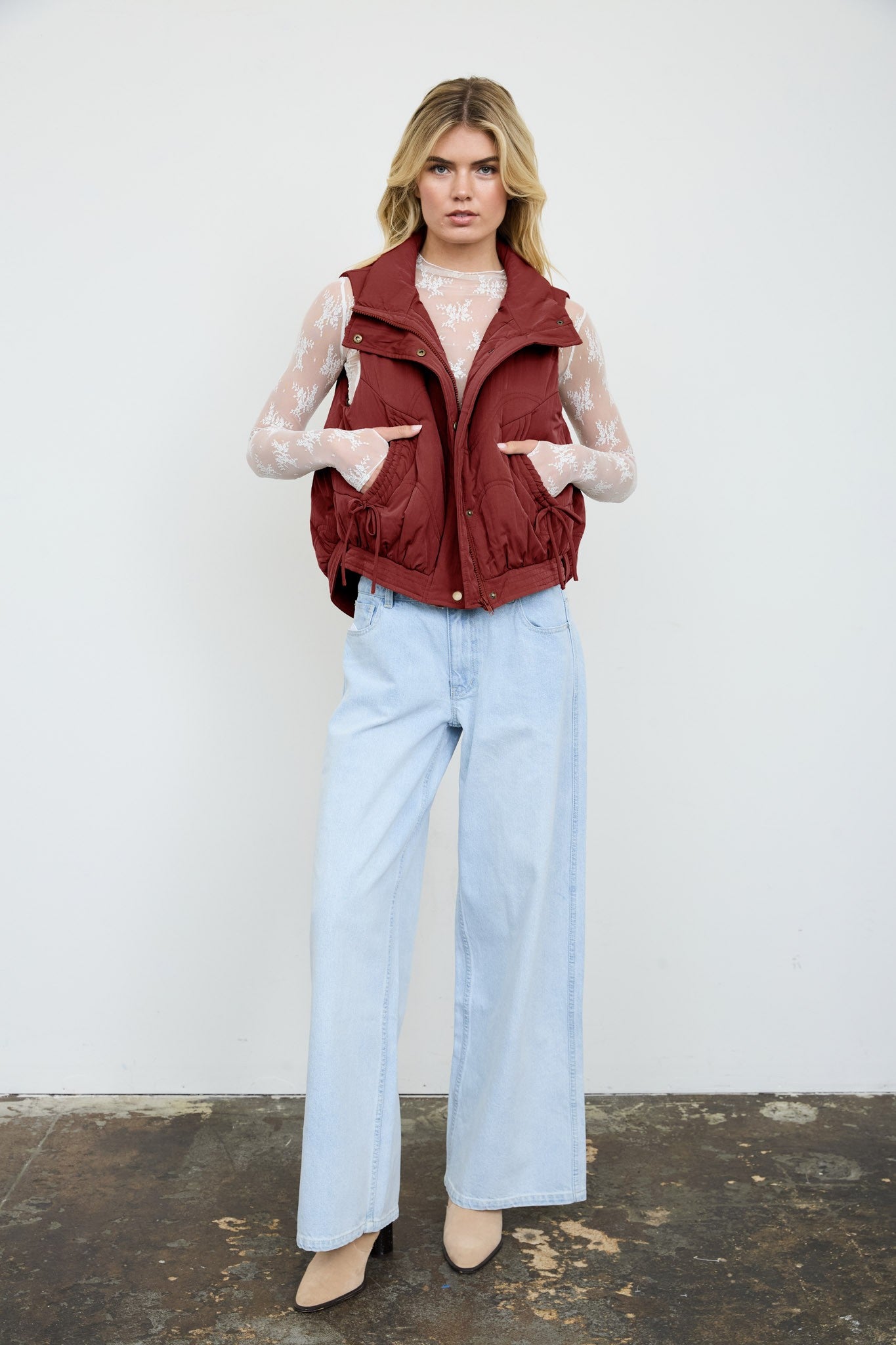 W Wave Quilted Snap-front Stand Collar Vest