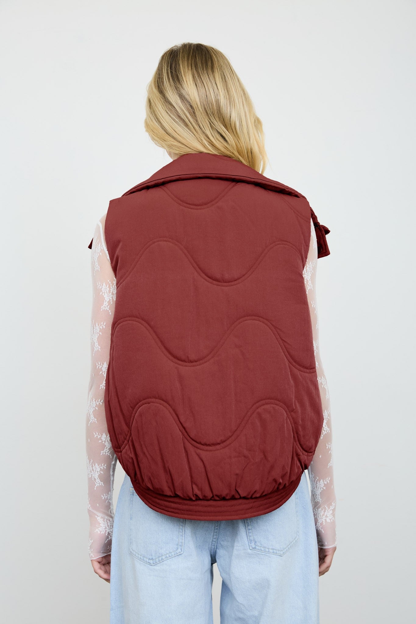 W Wave Quilted Snap-front Stand Collar Vest