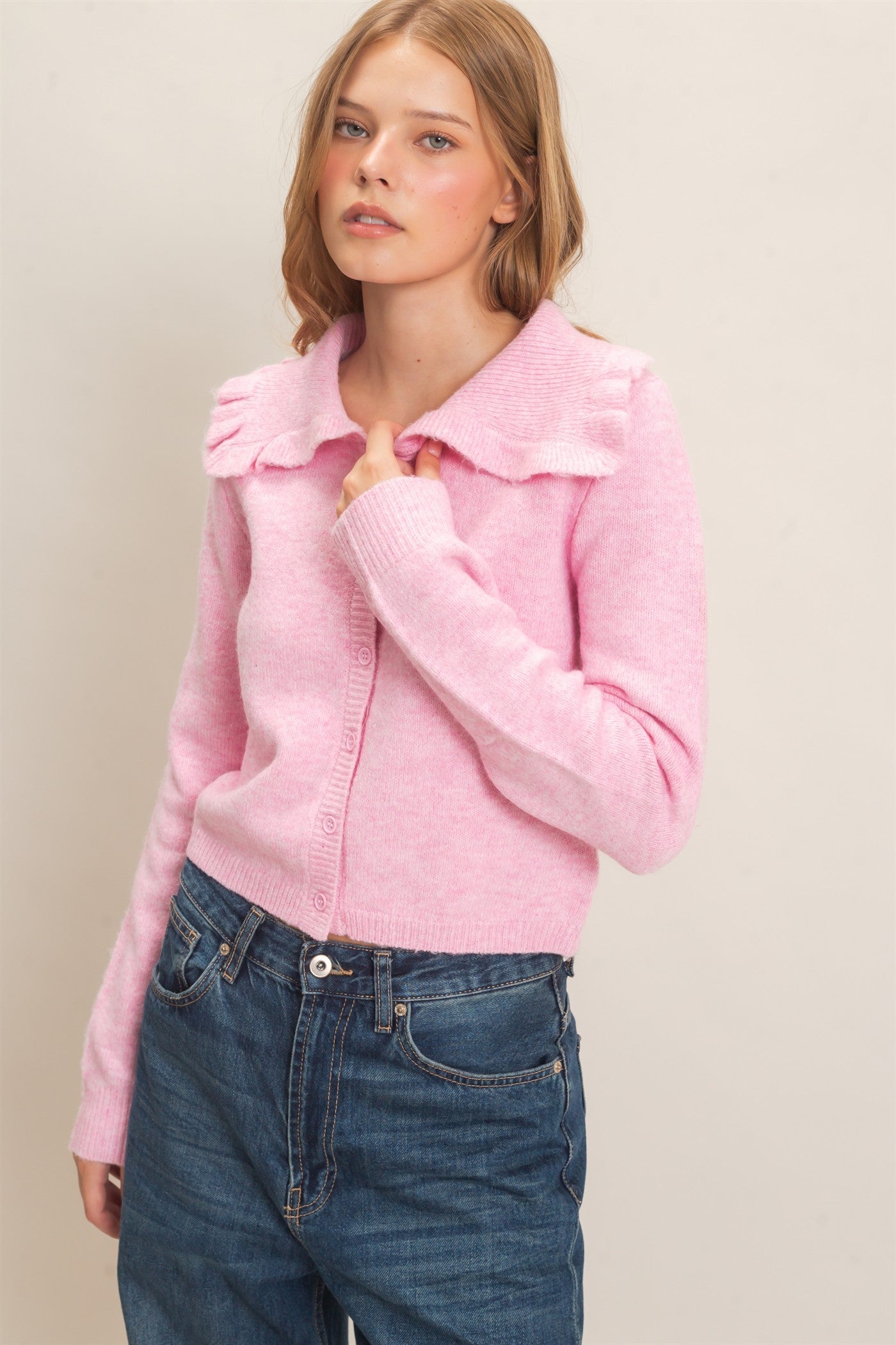W Ruffled Collar Knit Cardigan