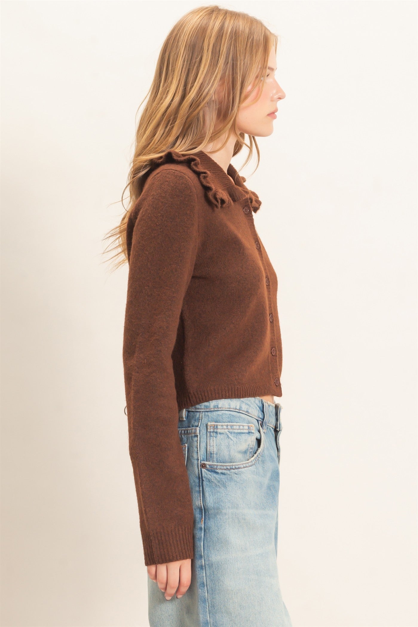 W Ruffled Collar Knit Cardigan