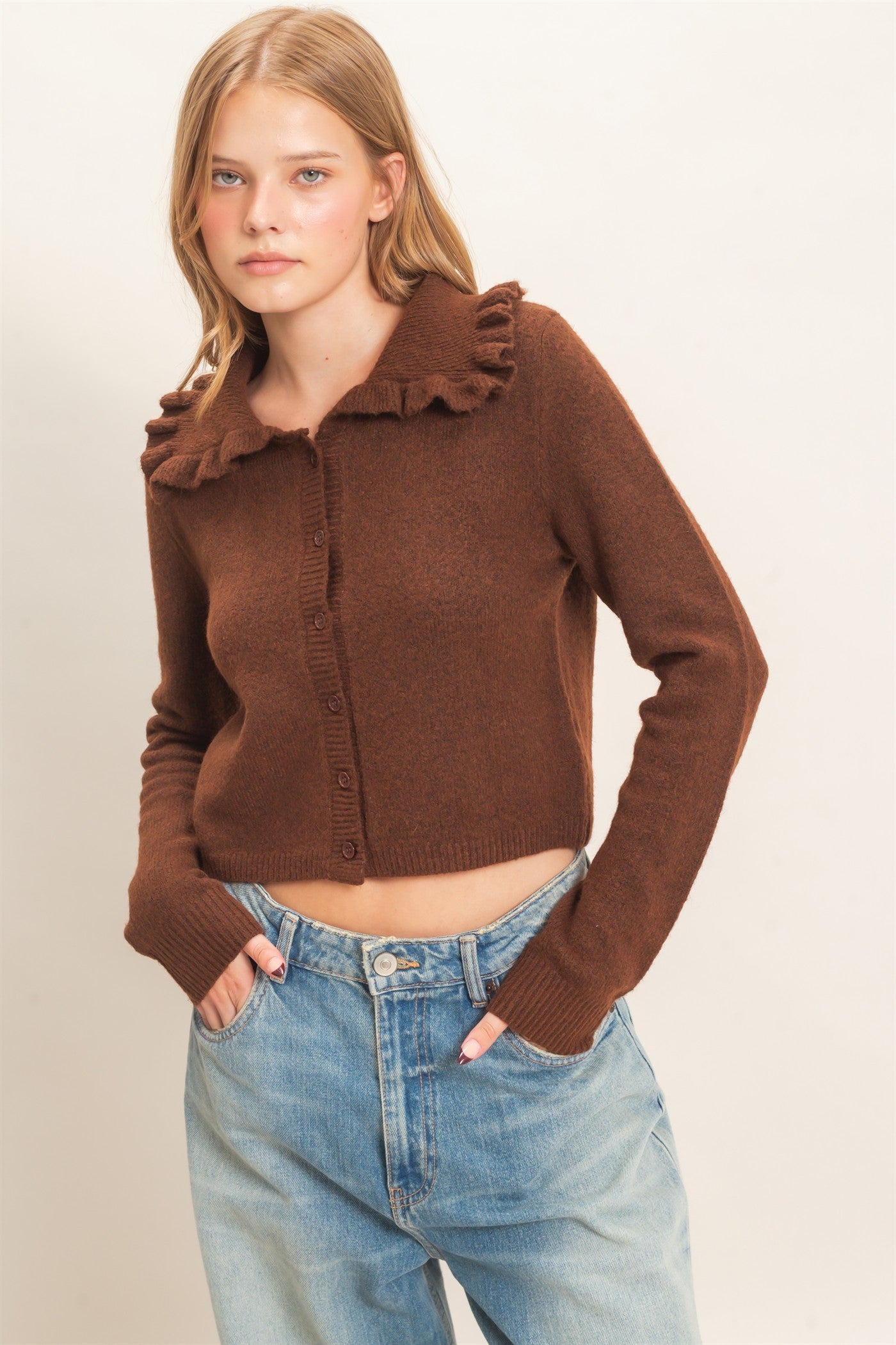 W Ruffled Collar Knit Cardigan