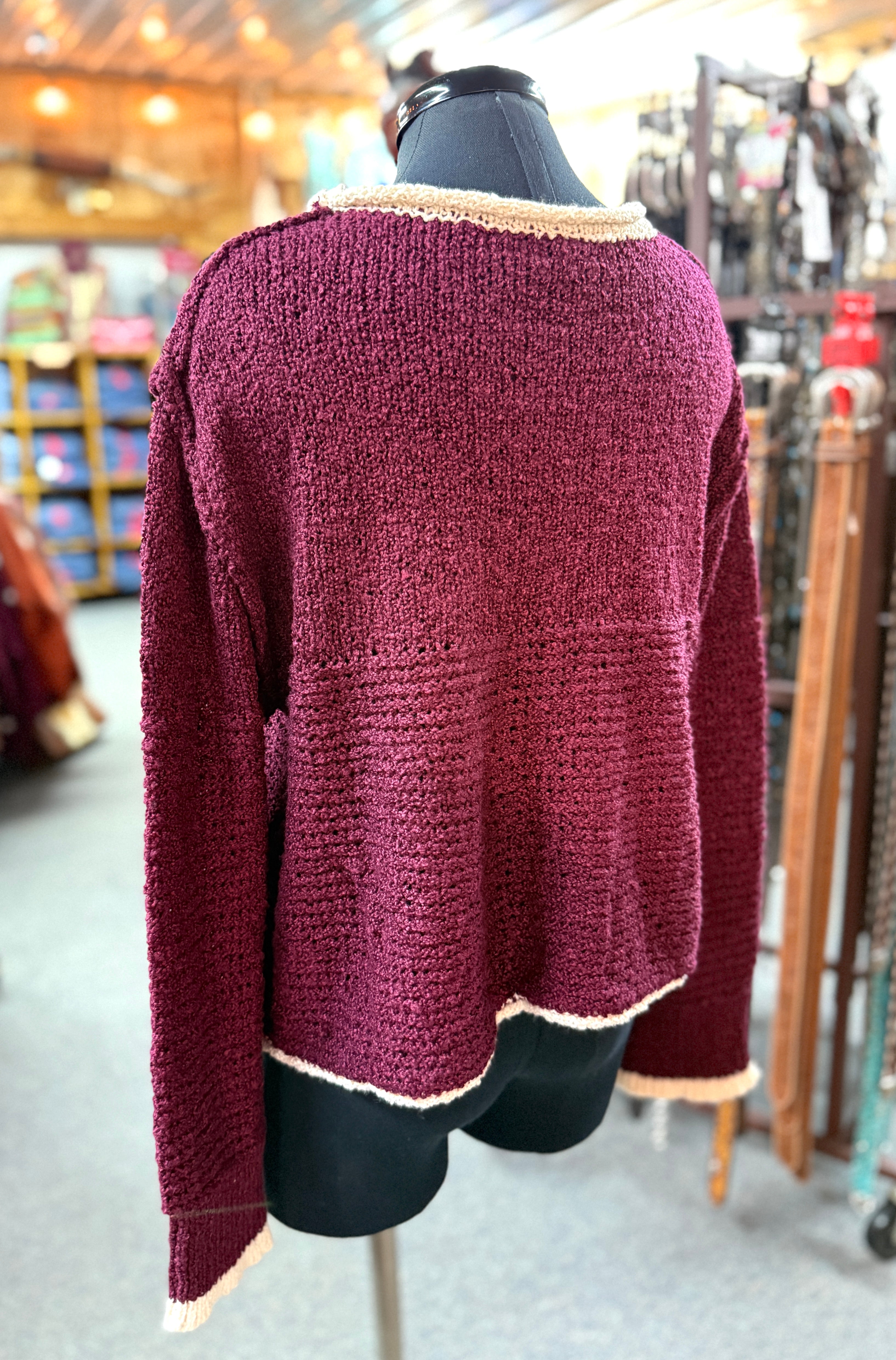 Women’s Contrast Trim And Knit Pattern Long Sleeve Sweater in Burgundy