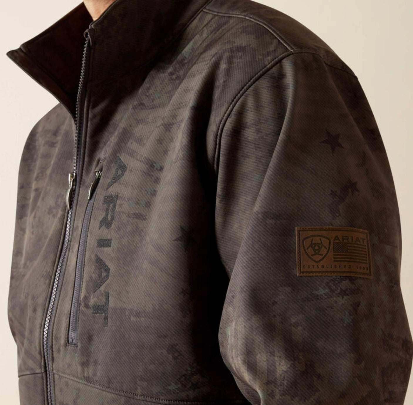 Men’s Ariat Phantom Patriot Flag Softshell Jacket