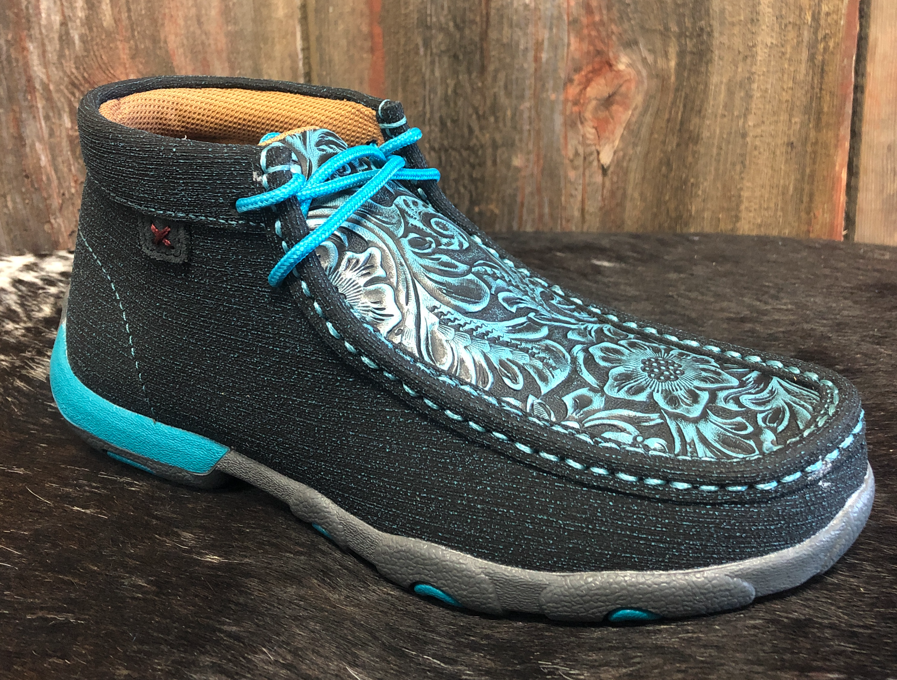 Teal twisted top x shoes